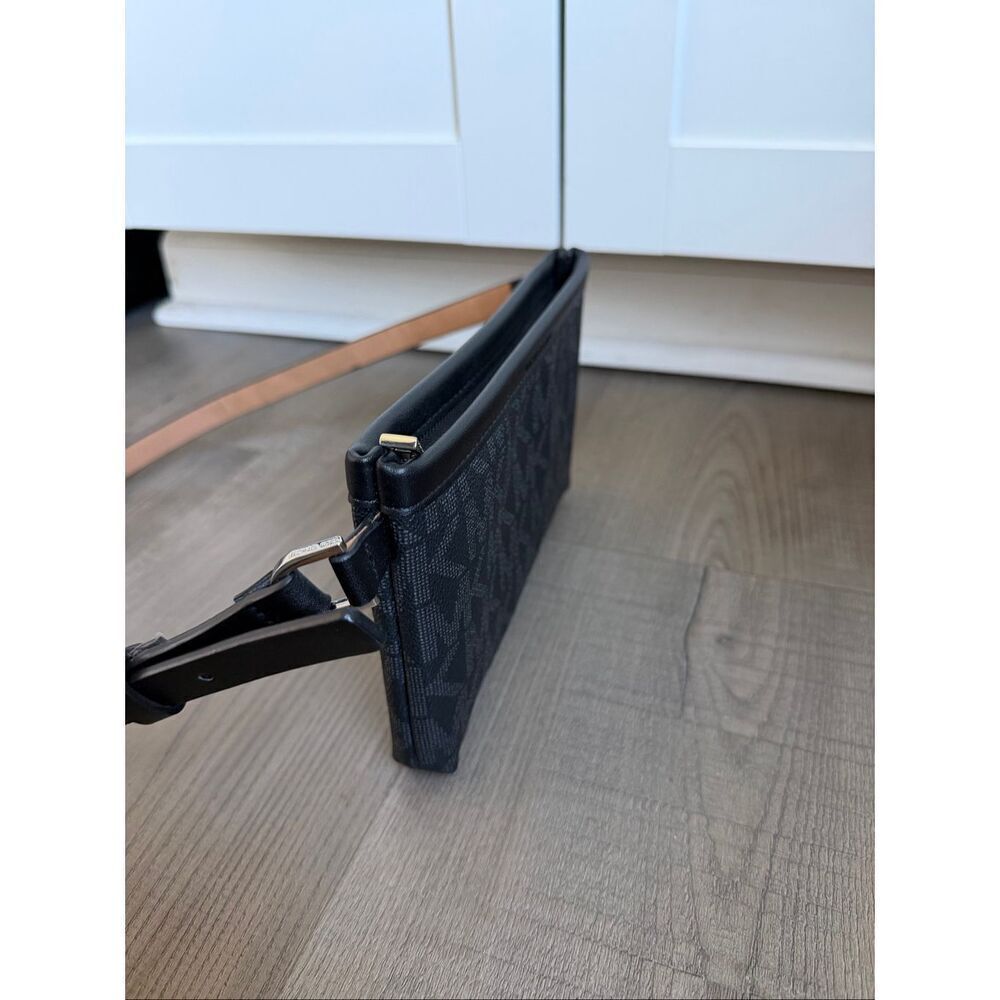 Michael Kors Cooper Black Logo Belt Bag Purse - Picture 9 of 10